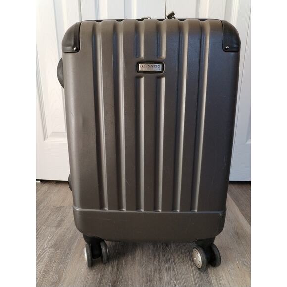 Ricardo Beverly Hills Hardside Spinner Carry-On Suitcase - Picture 1 of 10